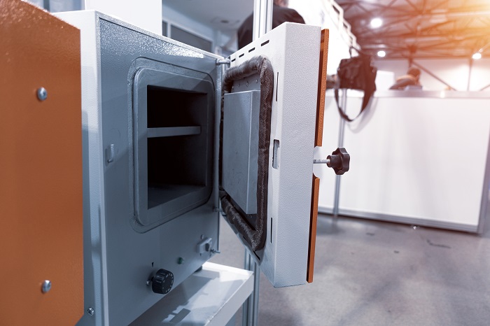 laboratory/bench oven with open door